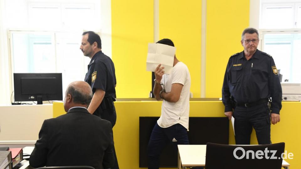 Prozessauftakt zur Prügel-Attacke in Amberg am Amtsgericht Bild: Petra Hartl