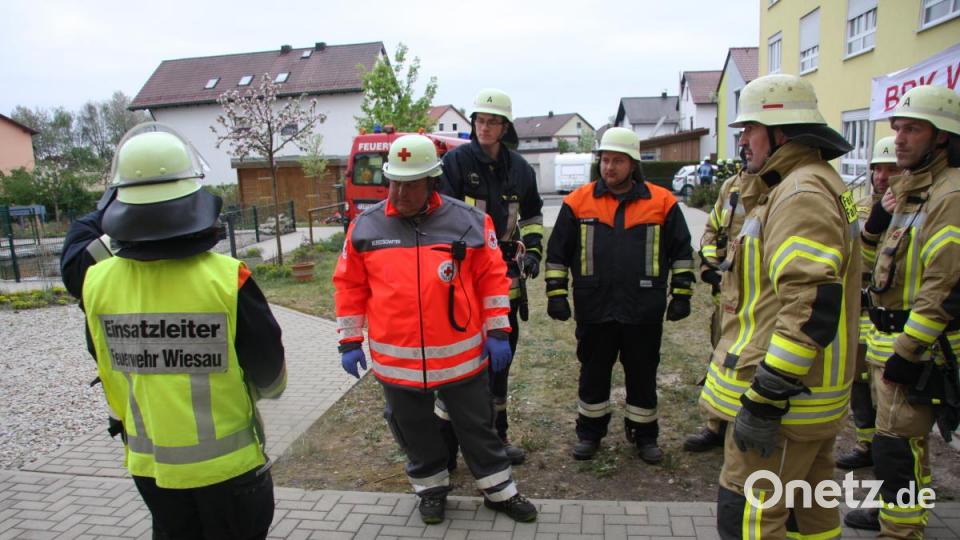 Großübung im &quot;Haus Steinwaldblick&quot; in Wiesau. Bild: wro