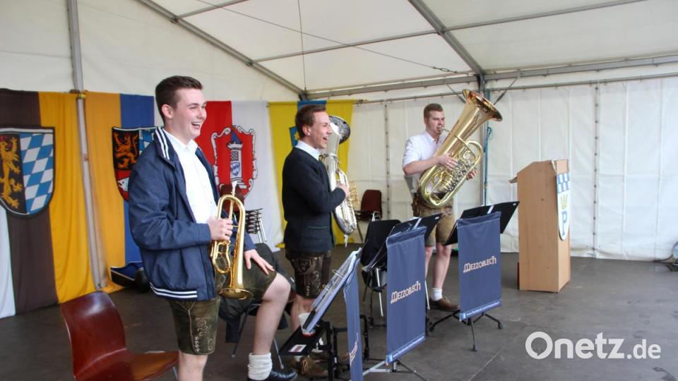 Mezzoblech unterhielt beim Weißwurstfrühschoppen die Gäste. Bild: lep