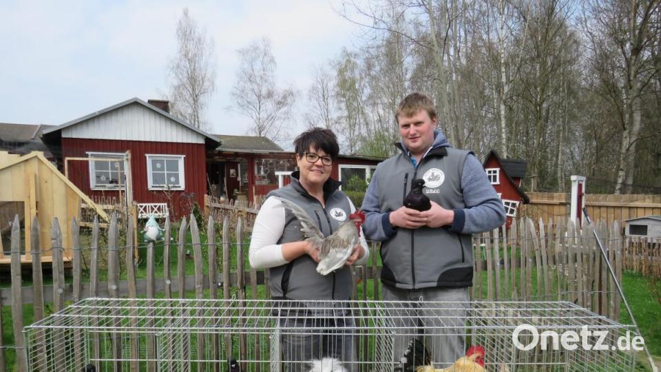 Heike Suchanek und Michael Lang, die beiden Vorsitzenden, freuen sich auf viele Gäste beim ersten Kleintiermarkt in Waldsassen Bild: ubb
