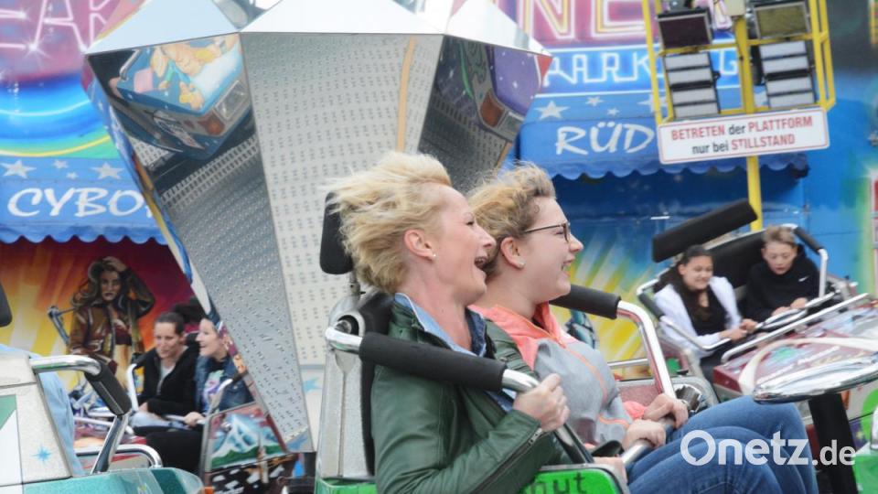 Auch die Großen haben ihren Spaß. Bild: Gabi Schönberger