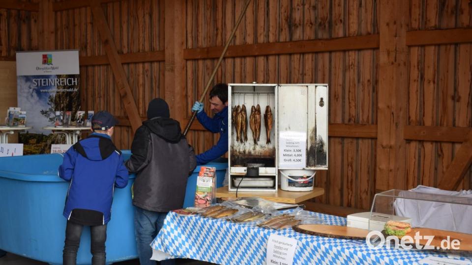 Auch der Fischzüchter zeigte, was er zu bieten hat. Bild: bnr