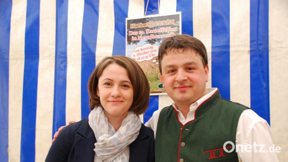 Margit Ringer, Moderatorin beim Bayerischen Rundfunk und Mathias Achatz. Bild: enz
