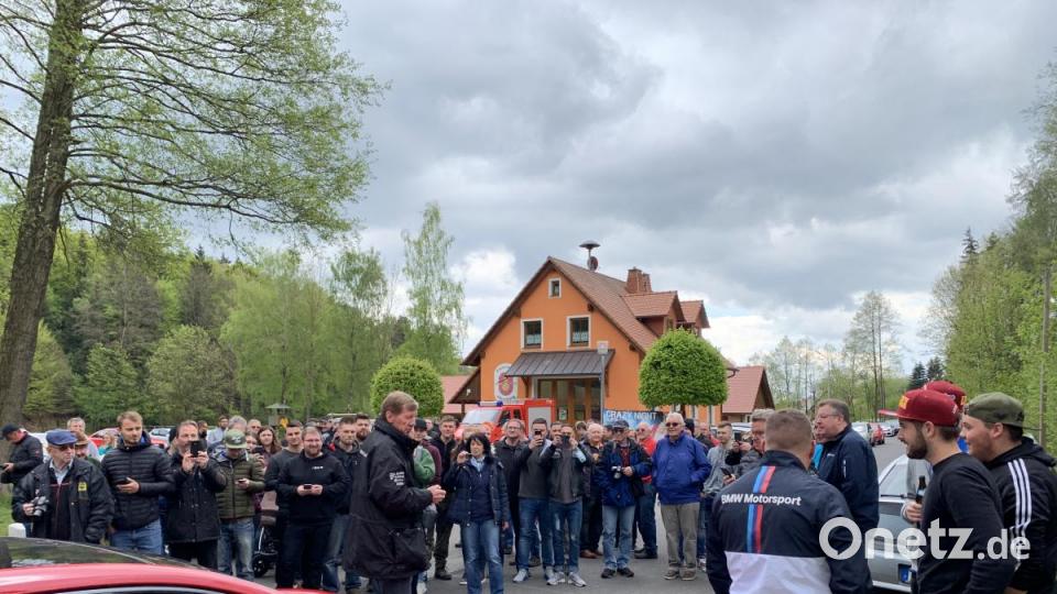 Ankunft in Ahornberg. Wo heute das Feuerwehrhaus steht, war Station für die Olympia-Rallye. Bild: Michael Ascherl