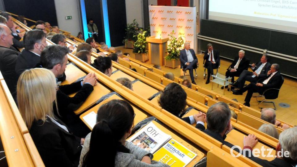 Der Hörsaal in Amberg war voll besetzt. Bild: Stephan Huber