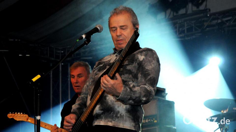 Auftritt der Spider Murphy Gang zur 65 Jahr Feier des FC Rieden im Festzelt. Bild: Stephan Huber