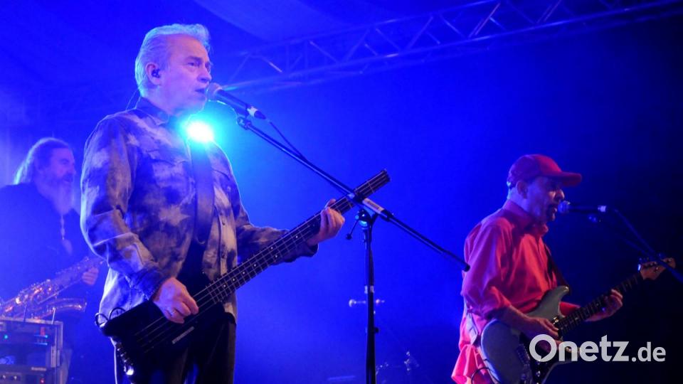 Auftritt der Spider Murphy Gang zur 65 Jahr Feier des FC Rieden im Festzelt. Bild: Stephan Huber