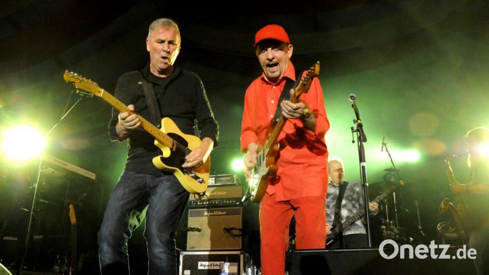 Auftritt der Spider Murphy Gang zur 65 Jahr Feier des FC Rieden im Festzelt. Bild: Stephan Huber