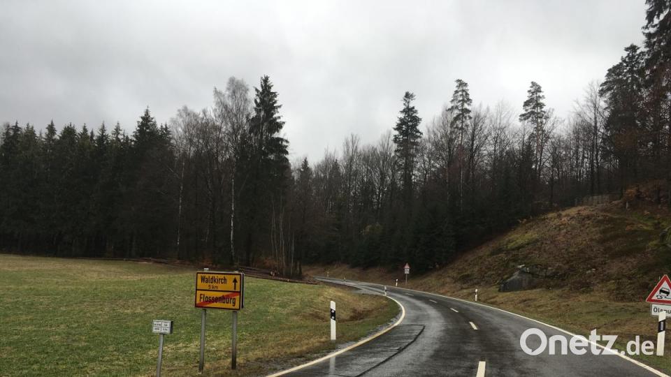 Die Abzweigung von Flossenbürg nach Waldkirch: Hier wurde Monika Frischholz am Nachmittag des 25. Mai 1976 zuletzt gesehen. Bild: ca