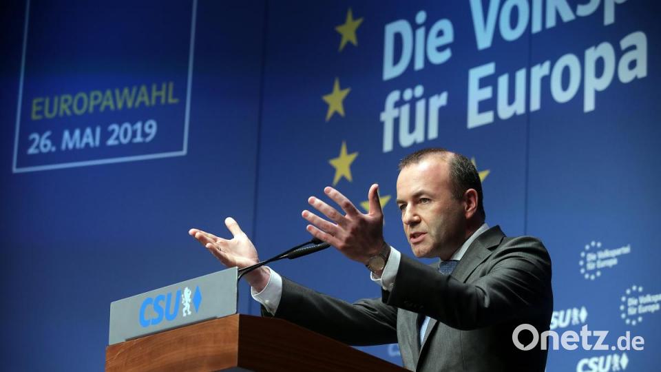Der Spitzenkandidat der europäischen Volkspartei, der CSU-Europaangeordnete Manfred Weber spricht bei der Kundgebung im ACC. Bild: Wolfgang Steinbacher