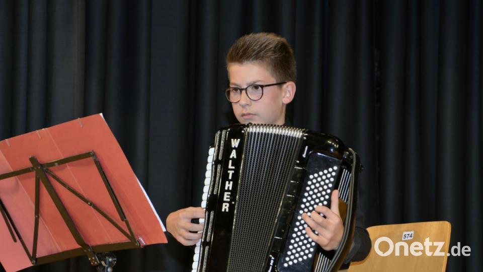 Muttertagskonzert der Kreismusikschule. Simeon Franz. Bild: zch