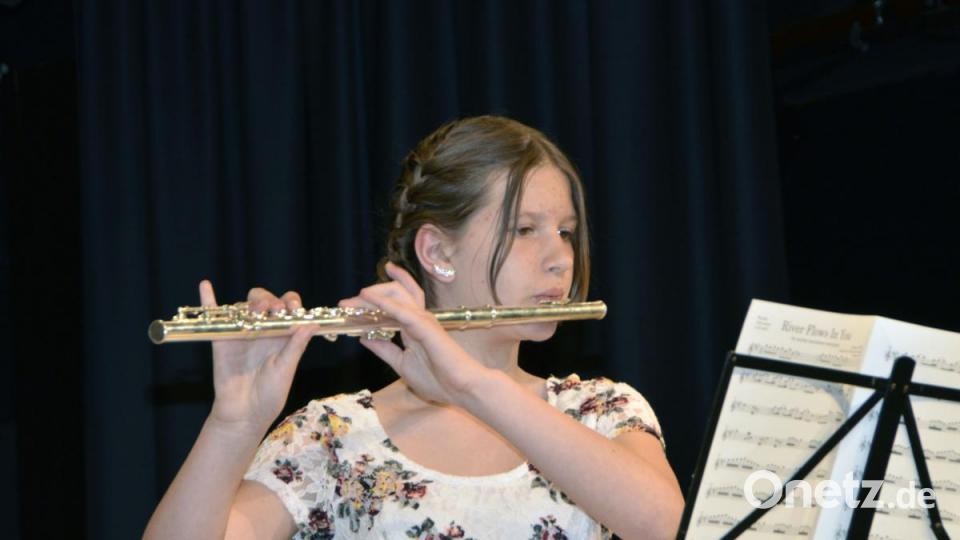Muttertagskonzert der Kreismusikschule. Lenya Müller. Bild: zch