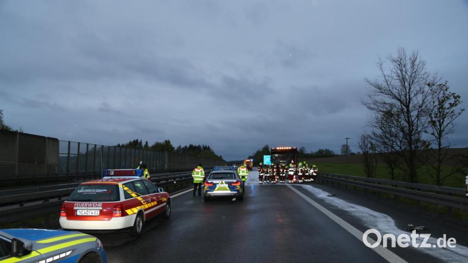 Die Autobahn war zwischenzeitlich halbseitig gesperrt. Bild: rw