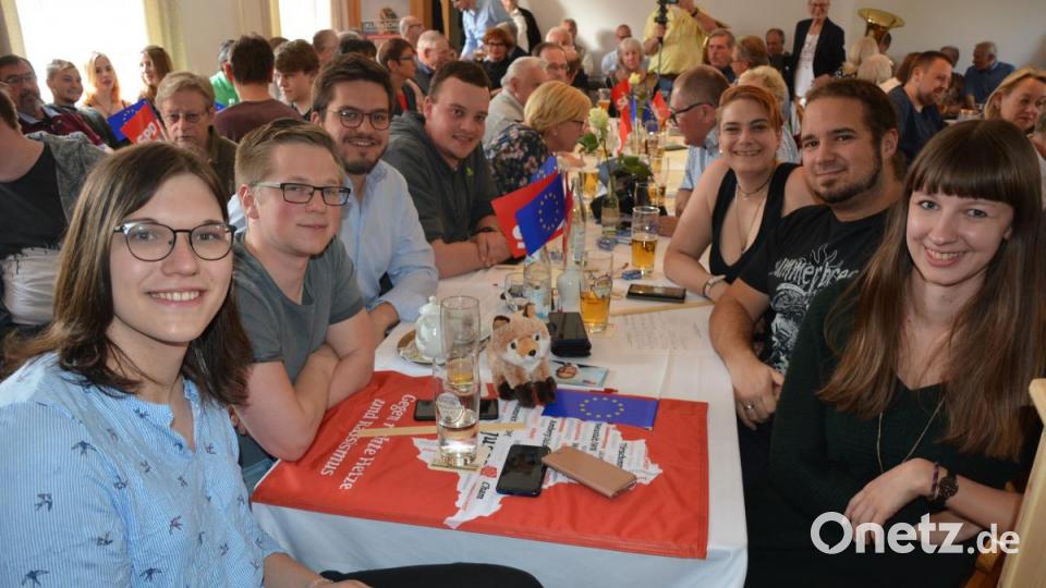 Brechend voll präsentierte sich am Sonntagnachmittag der Schaumberger-Saal. Bild: jr