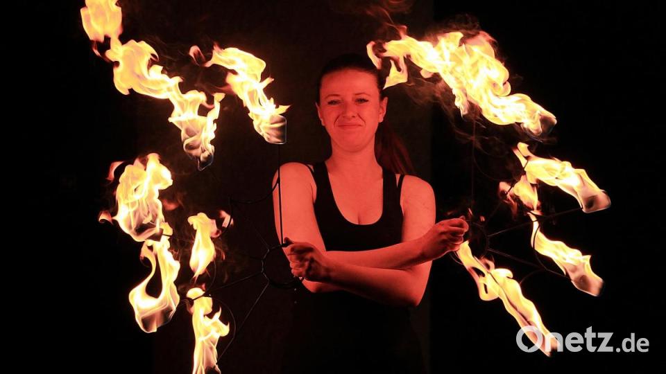 Auch eine Feuershow gehörte zum Festprogramm. Bild: bsc