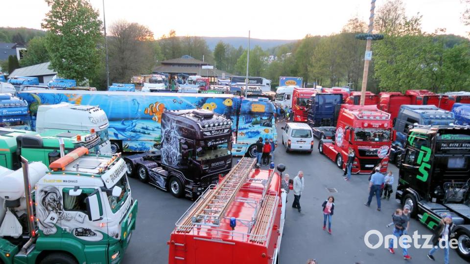 Auf dem Festgelände wurde es eng. 259 Trucks konnten Fans und Interessierte beim zweiten Trucker-Fest des Vereins „Bäärenbande“ bestaunen. Bild: bsc