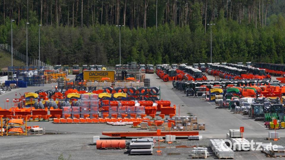 Impressionen von den Einbautagen bei der Hamm AG in Tirschenreuth Bild: tr