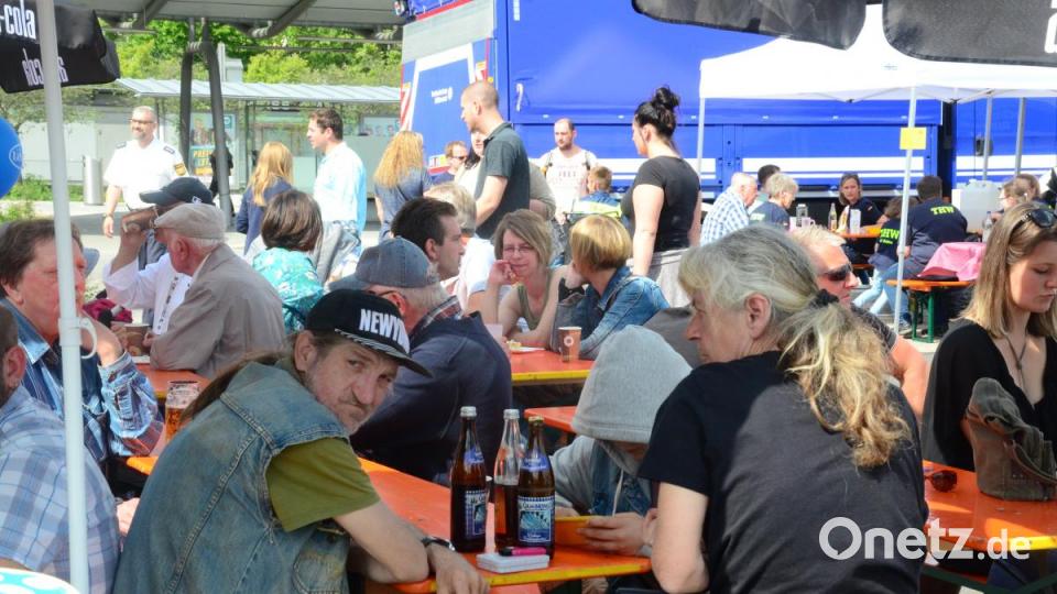 Für Speis und Trank sorgten die Ice-Cops. Bild: Kunz