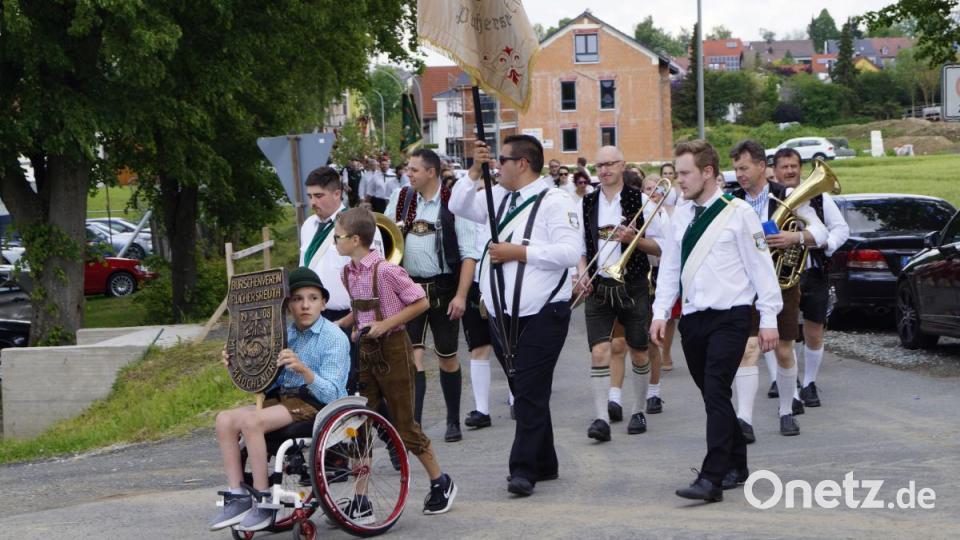 So war der Festzug in Püchersreuth. Bild: arw