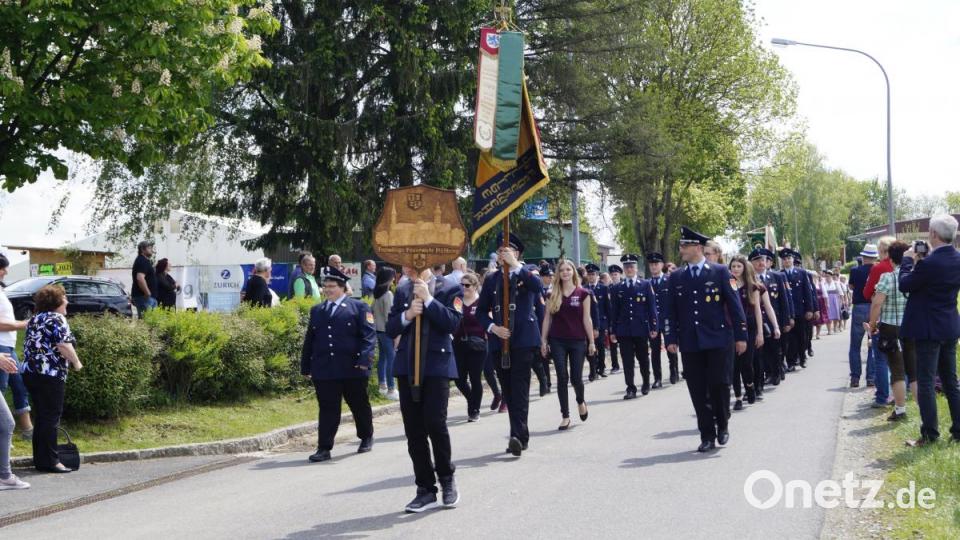 So war der Festzug in Püchersreuth. Bild: arw