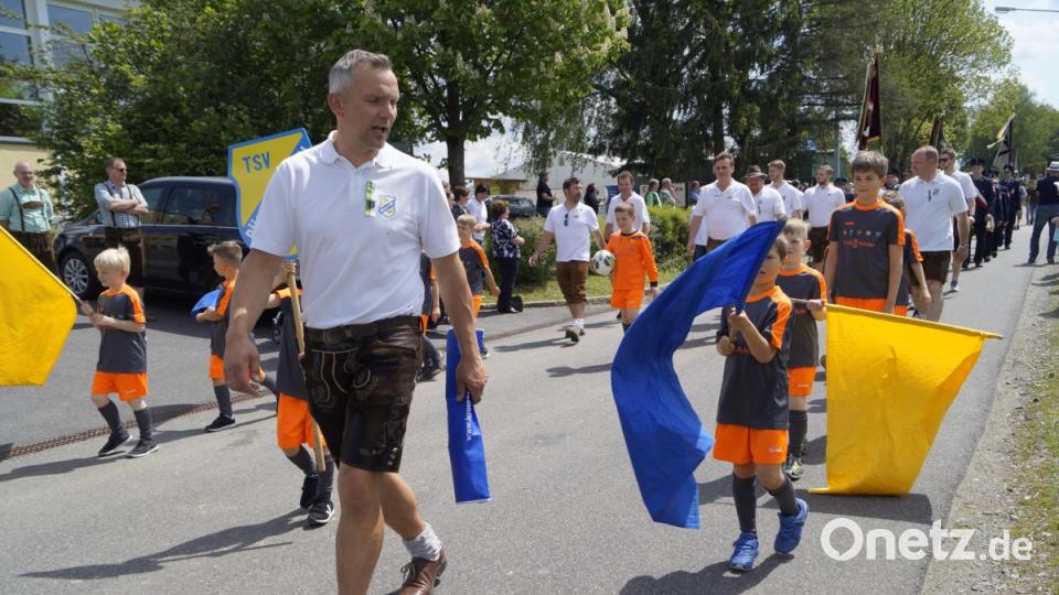 So war der Festzug in Püchersreuth. Bild: arw