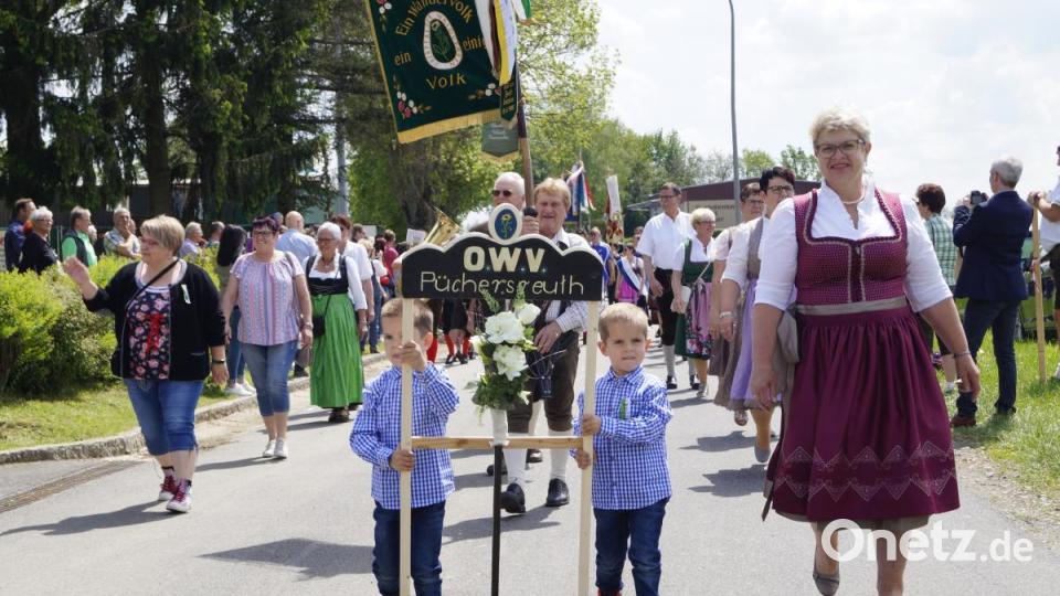 So war der Festzug in Püchersreuth. Bild: arw