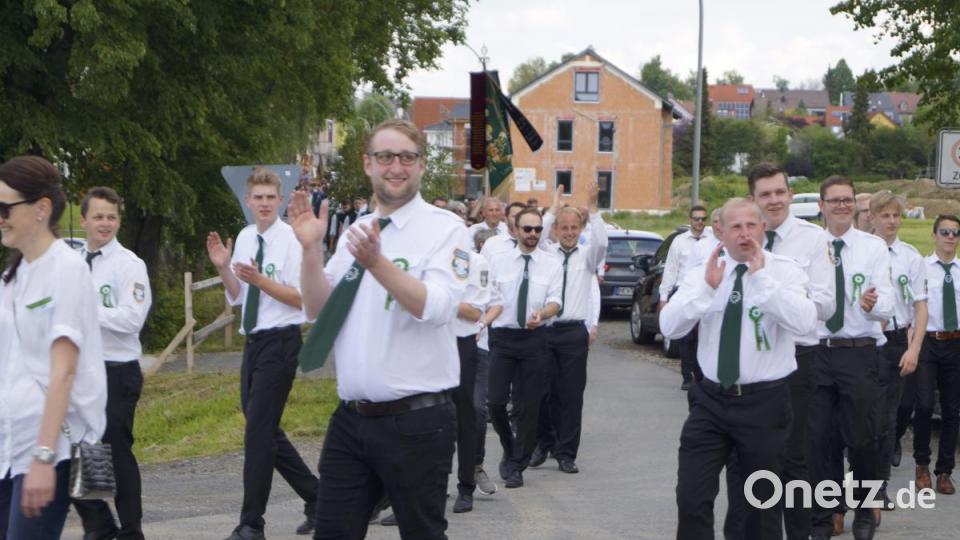 So war der Festzug in Püchersreuth. Bild: arw
