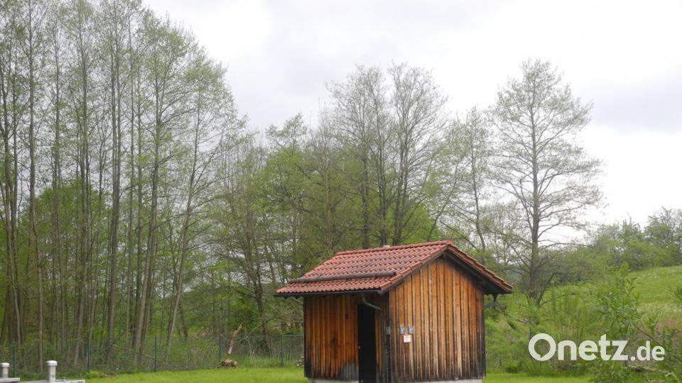 Die radonhaltige Katharinenquelle liegt am Rande des Golfplatzes. Bild: as
