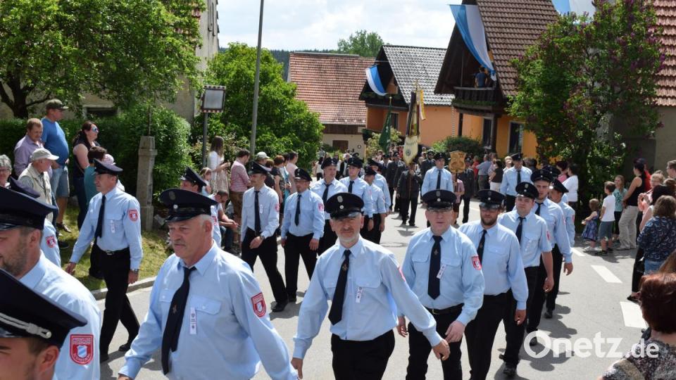 Es geht nichts über gestandene Feuerwehrmänner. Bild: bnr