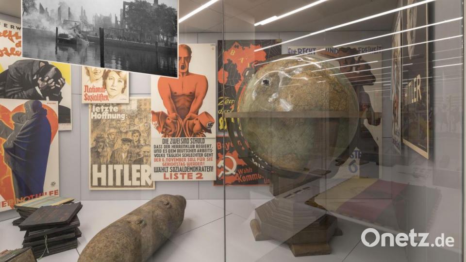 Die Bühne zur NS-Diktatur: Der Globus stammt aus Hitlers Arbeitszimmer im Münchner „Führerbau“. Bild: Haus der Bayerischen Geschichte/Altrofoto