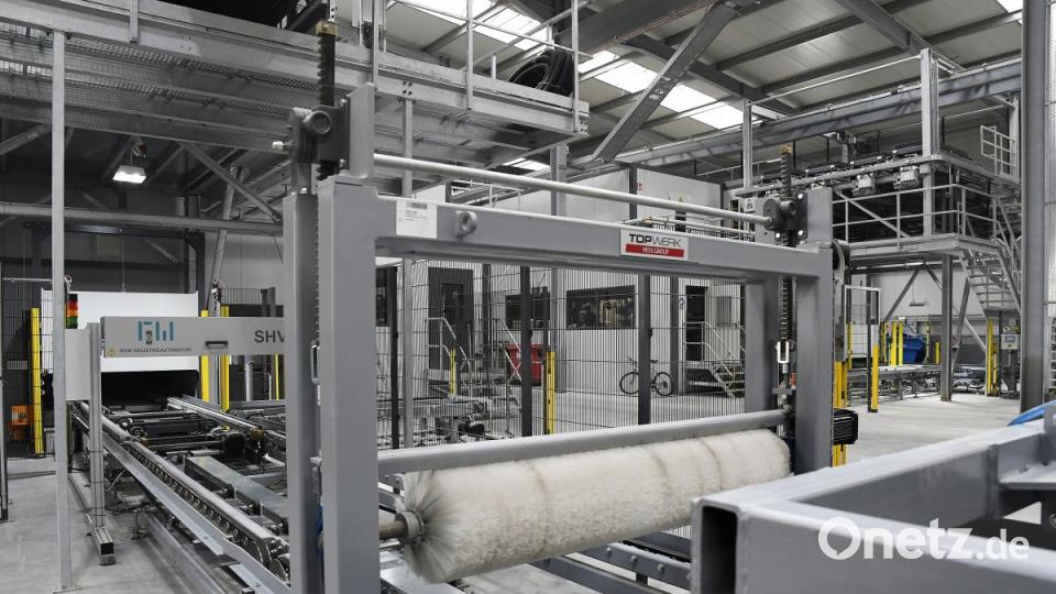 Festakt zur Einweihung der neuen Halle. Bild: Petra Hartl