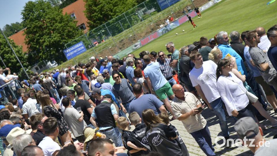 Regionalliga Relegation: Gebenbach gegen Rosenheim Bild: zg