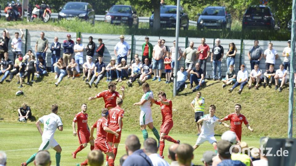 Regionalliga Relegation: Gebenbach gegen Rosenheim Bild: zg