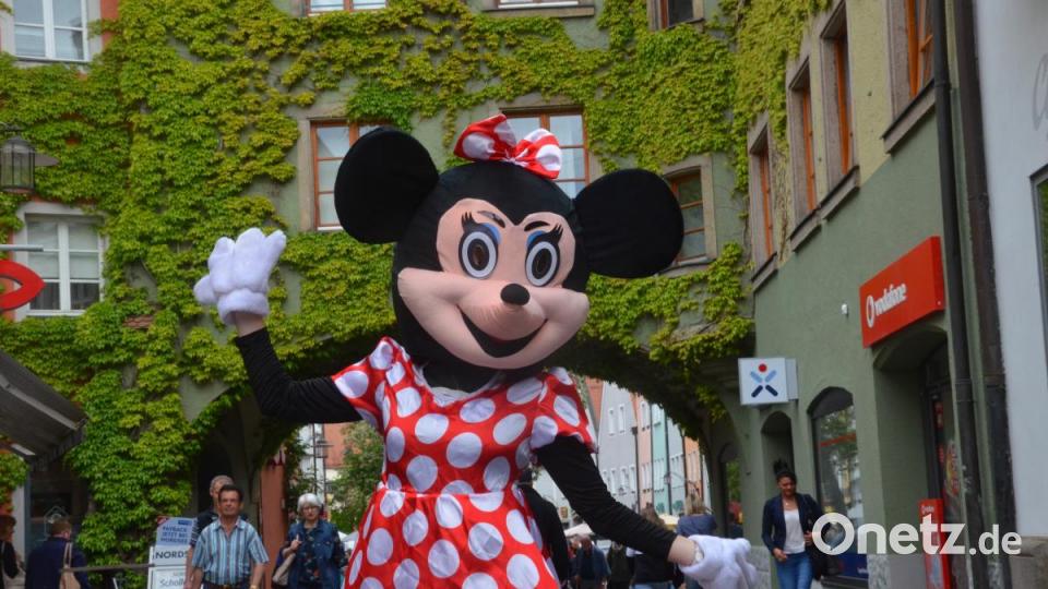 Die Minimaus des Stadtmarketingvereins auf Tour. Bild: Kunz