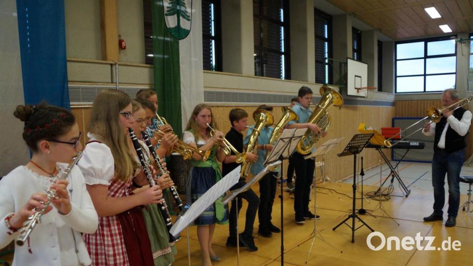 Das Aushängeschild der Mittelschule ist die Bläsergruppe unter Leitung von Christian Knott. Bild: weu
