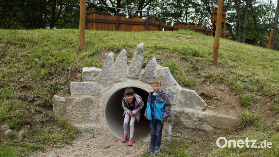 Auch unterirdisch ist der Spielplatz zu erreichen. Bild: mmj