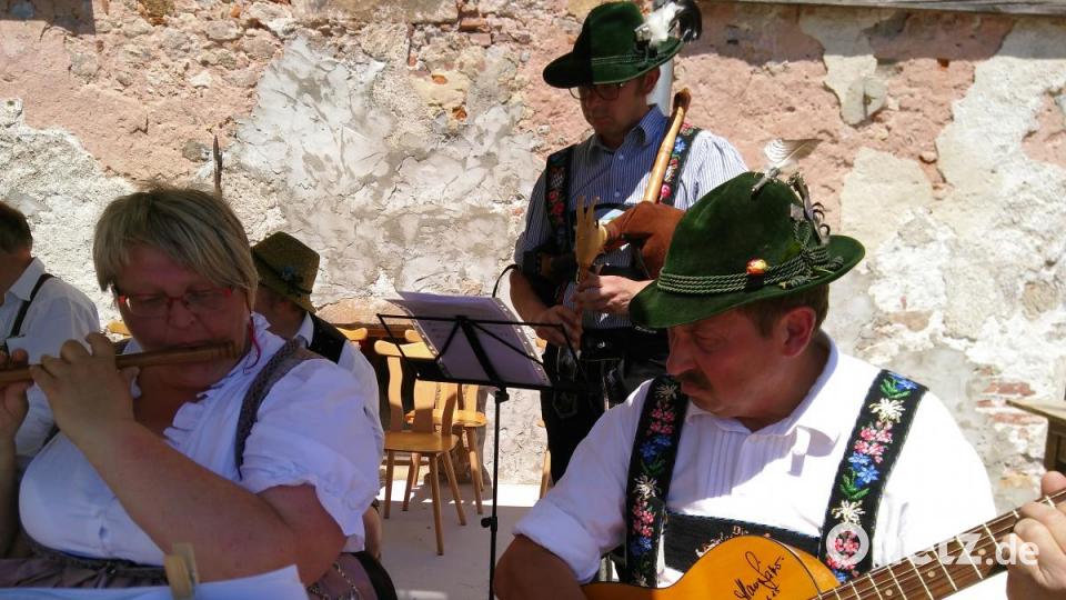 "Die letzten Gwietscher" begeisterten mit Flöte, Dudelsack und Gitarre. Bild: mma