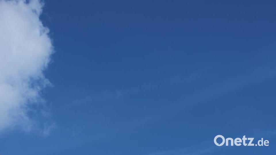 Oben viel Himmel, unten viel Wüstenartiges: Hitze und Sand halten am Monte Kaolino ihre Herausforderungen für die Teilnehmer am Blaster Run bereit. Bild: kmo