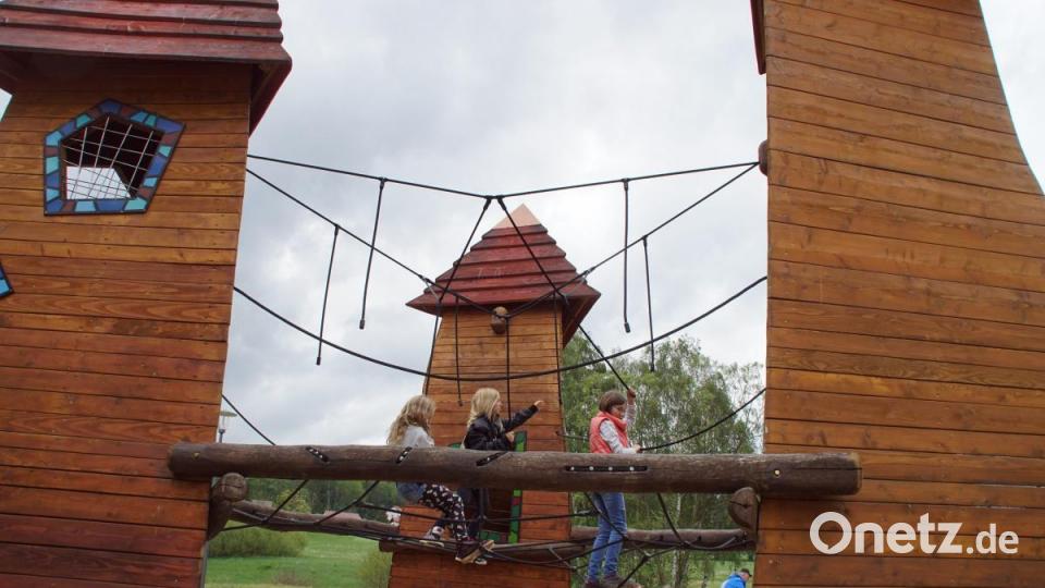 Türmchen und Kletternetz waren stets Anziehungspunkt für die Kinder. Bild: mmj