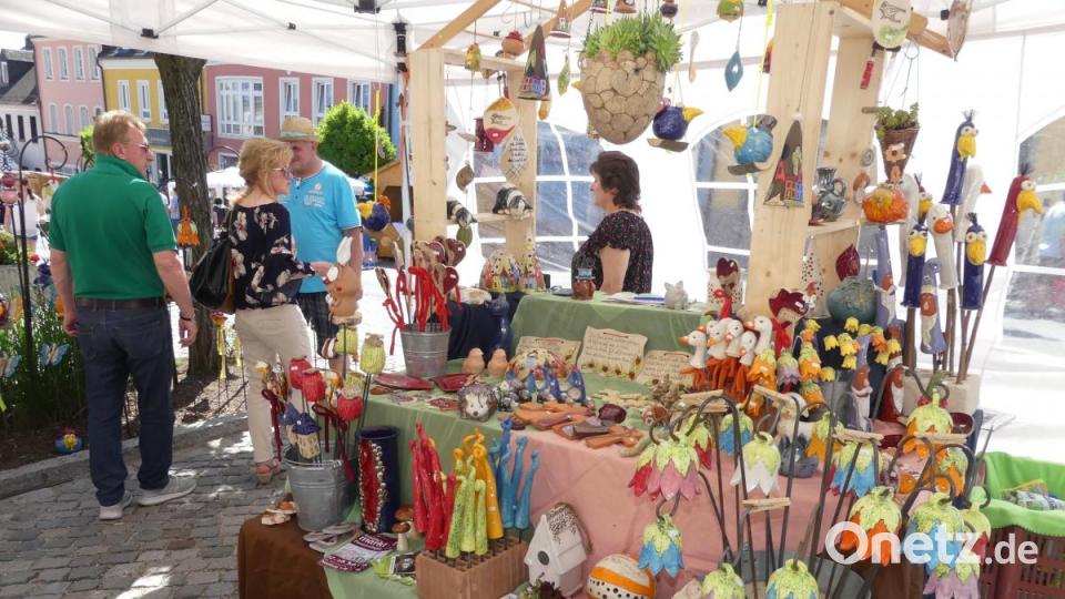 Die Marktbesucher erwartete ein reichhaltiges Angebot an Deko-Artikeln für Hans und Garten Bild: rn