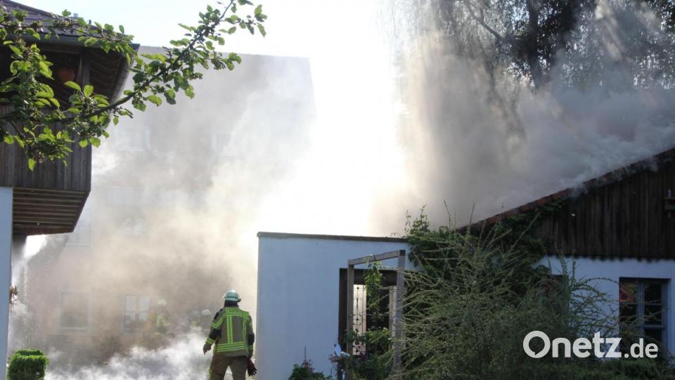 Dichter Rauch breitete sich auf dem Anwesen aus. Bild: kro