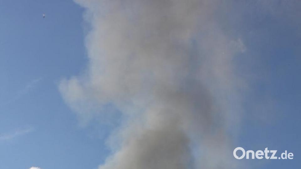 Vom Marktplatz aus war diese Rauchsäule zu sehen. Bild: kro