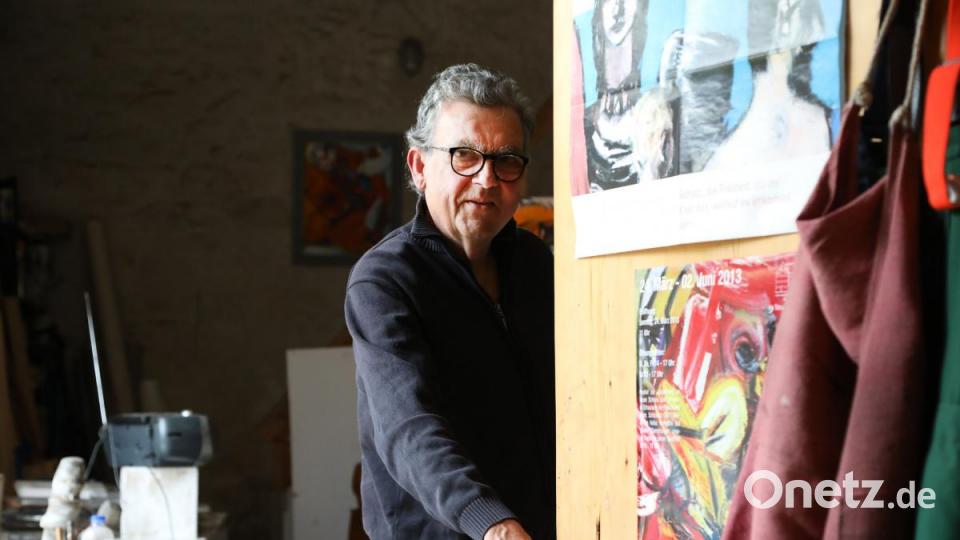 Künstler Heiko Herrmann öffnet am 6. Juli die Türen zu seinem Atelier in Pertolzhofen. Er zeigt dort nicht nur eigene Werke, sondern auch das, was ein halbes Dutzend seiner Kollegen während der „Kunstdingertage“ produziert. Bild: Gerhard Götz