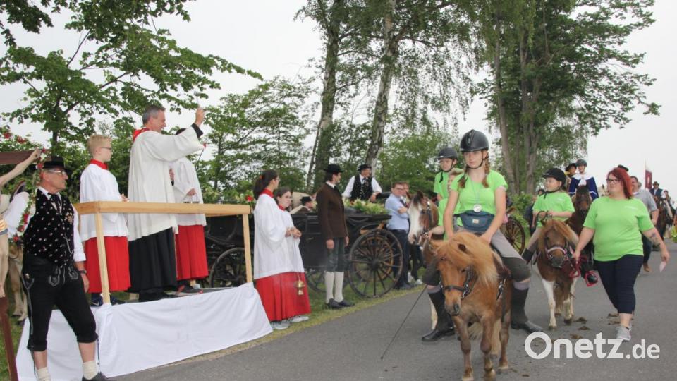 Pfingstritt in Kemnath am Buchberg. Bild: ads