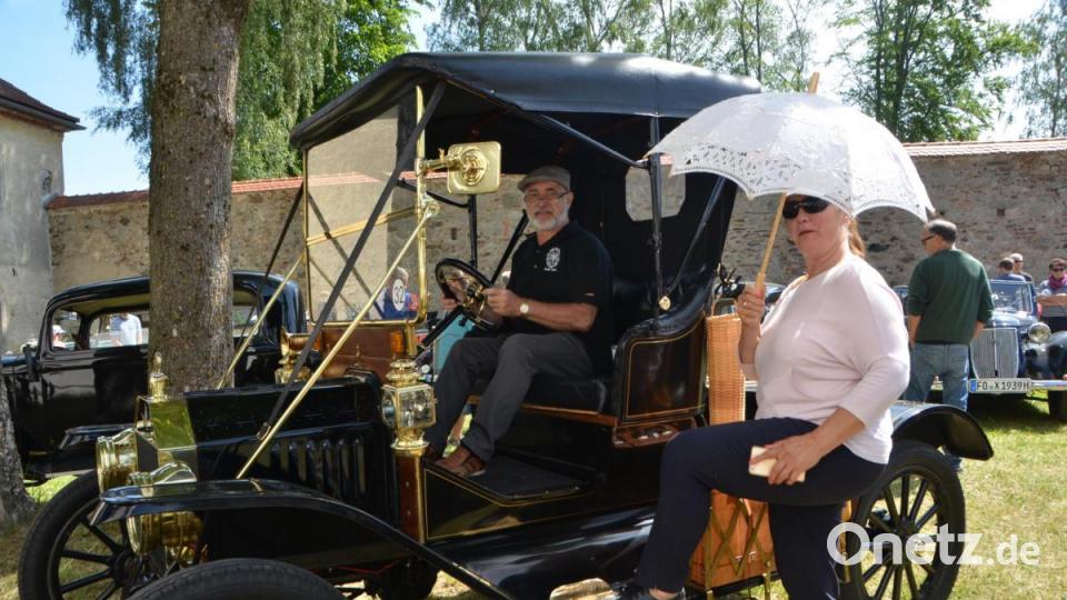 Berndt Fuhrich aus Neustadt/WN zieht mit seiner &quot;Tin Lizzy&quot; stets viele Blicke auf sich. Bild: dob