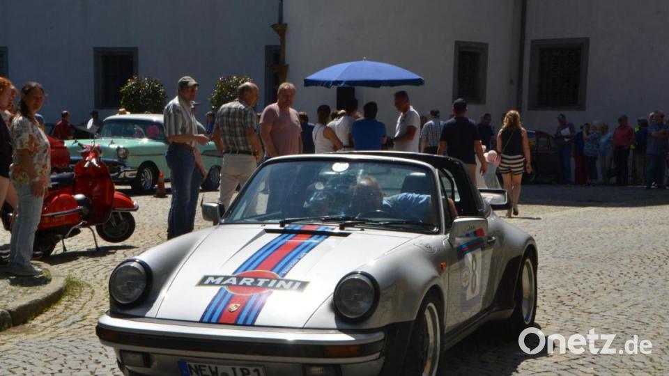 Je älter die Fahrzeuge werden, umso mehr Charme und Anziehungskraft bekommen sie. Bei den 20. "Vohenstrauß Classics" waren wieder wunderschöne Raritäten zu bestaunen. Bild: dob