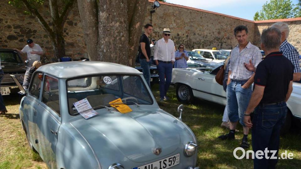Je älter die Fahrzeuge werden, umso mehr Charme und Anziehungskraft bekommen sie. Bei den 20. "Vohenstrauß Classics" waren wieder wunderschöne Raritäten zu bestaunen. Bild: dob
