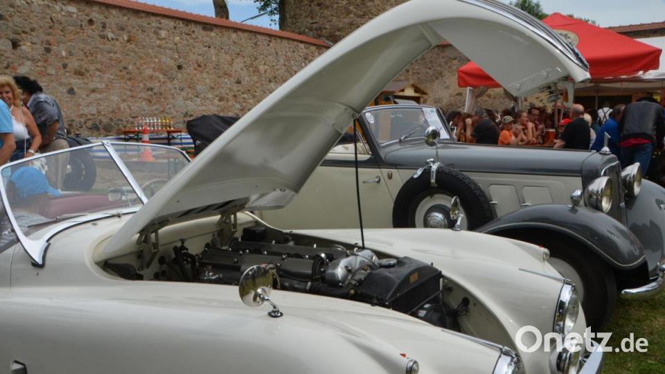 Auch das Innenleben der Oldies war hochinteressant. Bild: dob