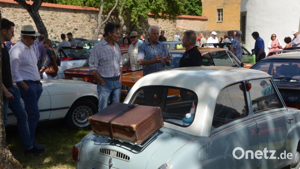 Je älter die Fahrzeuge werden, umso mehr Charme und Anziehungskraft bekommen sie. Bei den 20. "Vohenstrauß Classics" waren wieder wunderschöne Raritäten zu bestaunen. Bild: dob