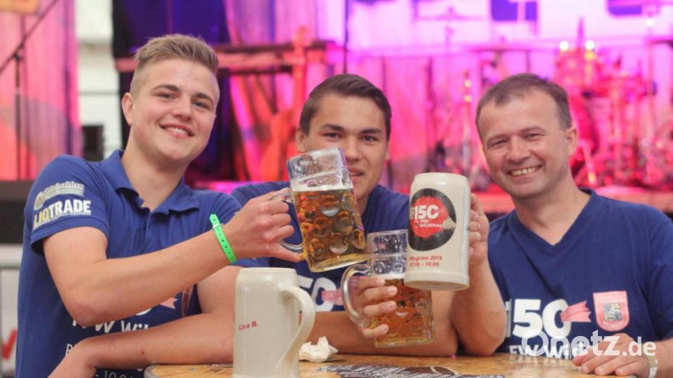 Ein Prosit auf das 150-Jährige. Bild: lst